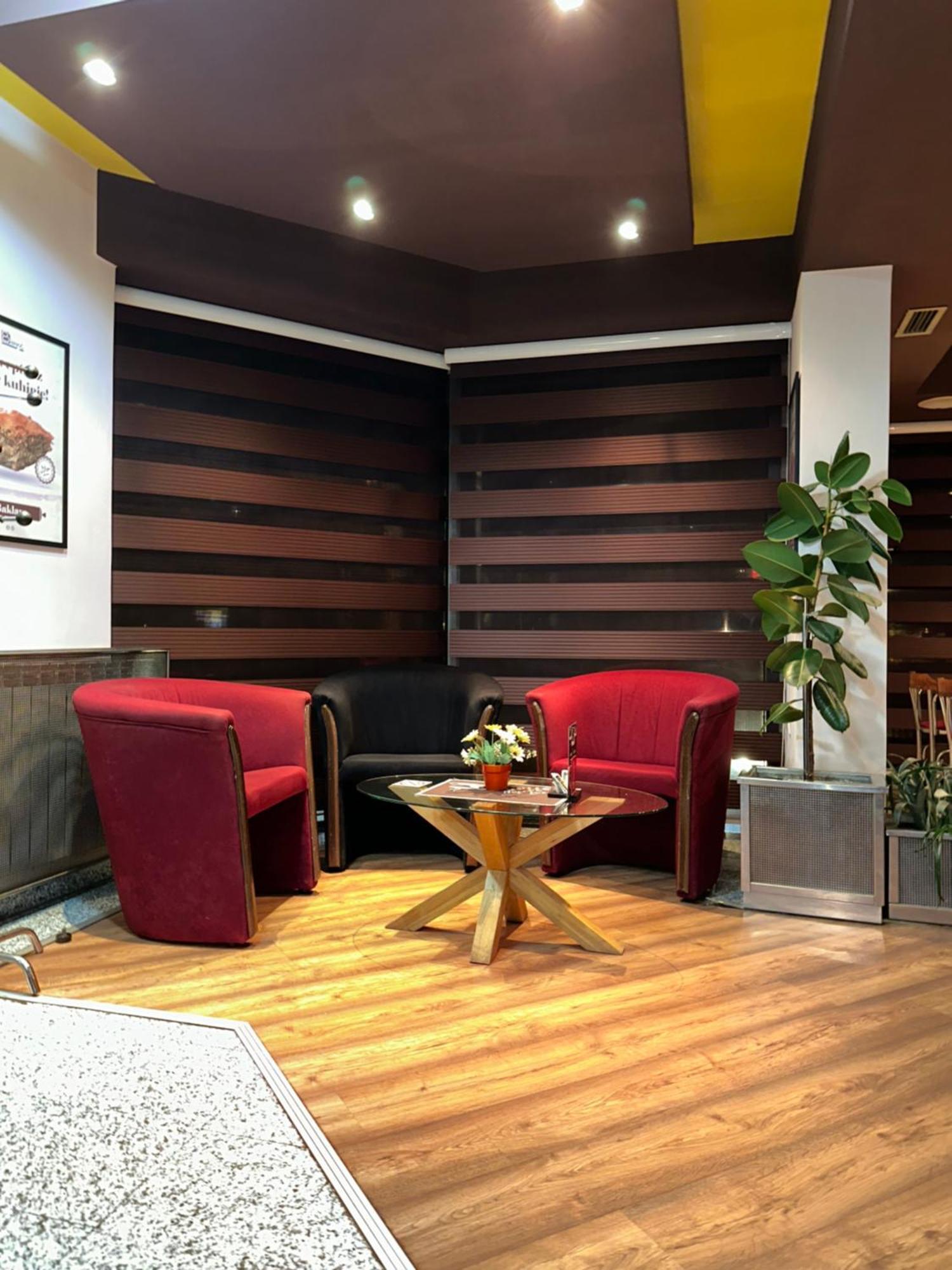 Hotel Brkic Sarajevo Airport - Free Parking エクステリア 写真