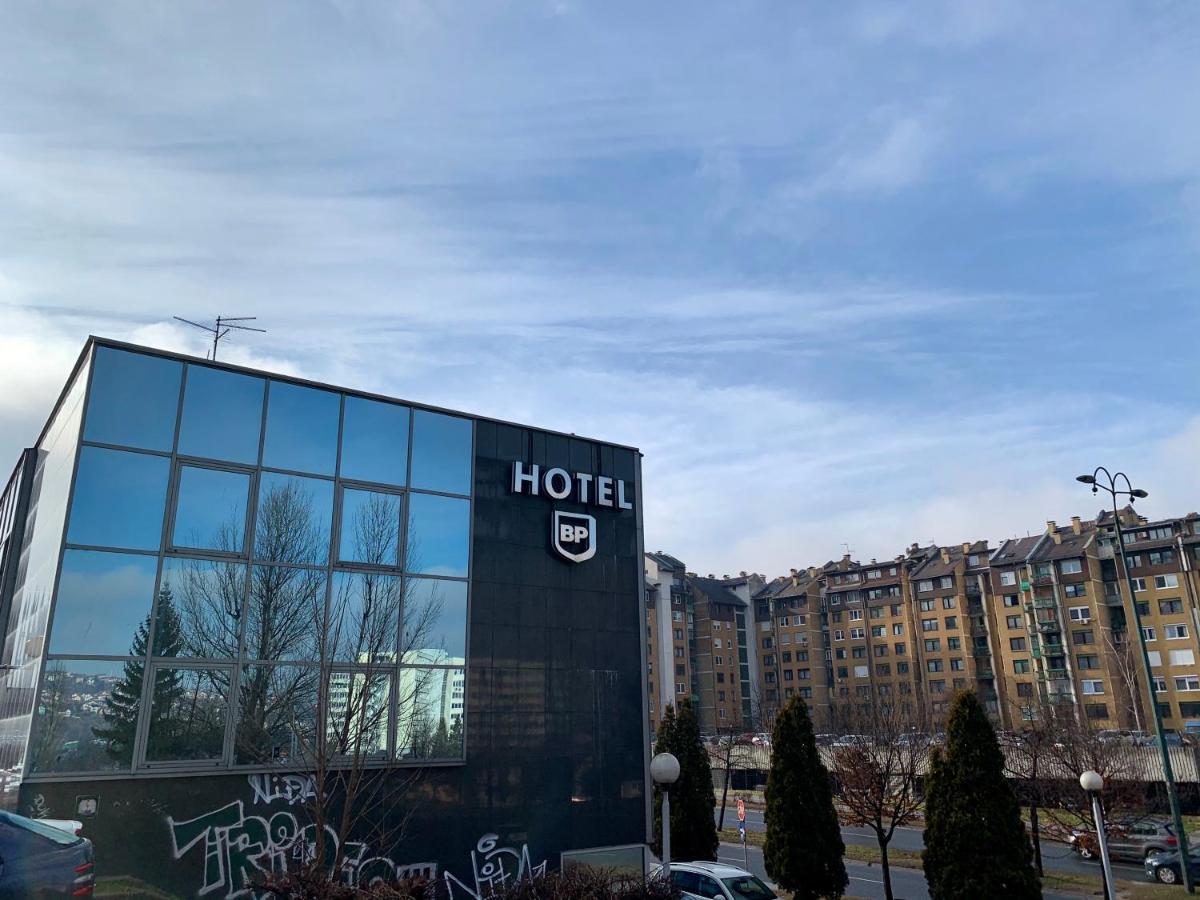 Hotel Brkic Sarajevo Airport - Free Parking エクステリア 写真